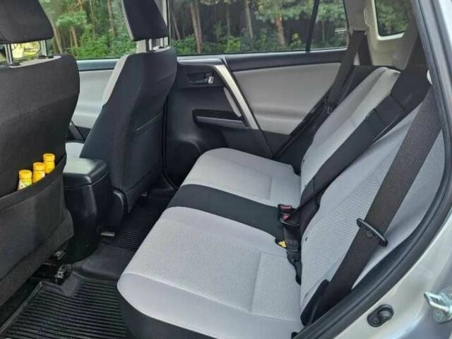 Сірий Тойота РАВ 4, об'ємом двигуна 2.5 л та пробігом 69 тис. км за 14600 $, фото 7 на Automoto.ua