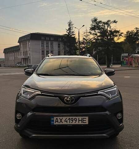 Сірий Тойота РАВ 4, об'ємом двигуна 2.49 л та пробігом 115 тис. км за 25500 $, фото 2 на Automoto.ua