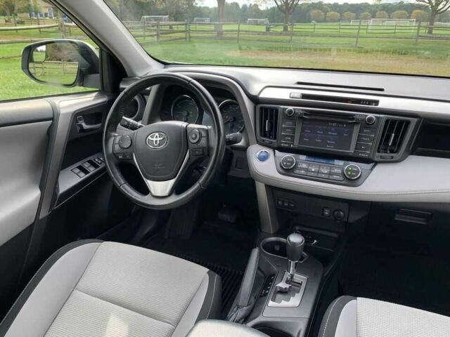 Тойота РАВ 4 2017 в Львове на Automoto.ua Серый Тойота РАВ 4, объемом двигателя 2.5 л и пробегом 60 тыс. км за 6900 $, фото 14 на Automoto.ua