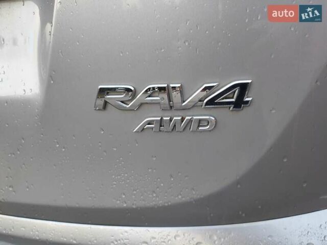 Сірий Тойота РАВ 4, об'ємом двигуна 2.23 л та пробігом 156 тис. км за 19650 $, фото 26 на Automoto.ua