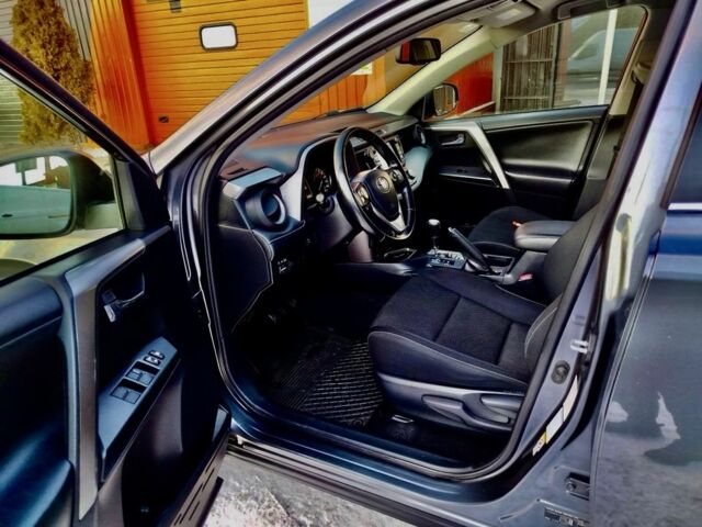 Сірий Тойота РАВ 4, об'ємом двигуна 2.2 л та пробігом 173 тис. км за 21500 $, фото 8 на Automoto.ua