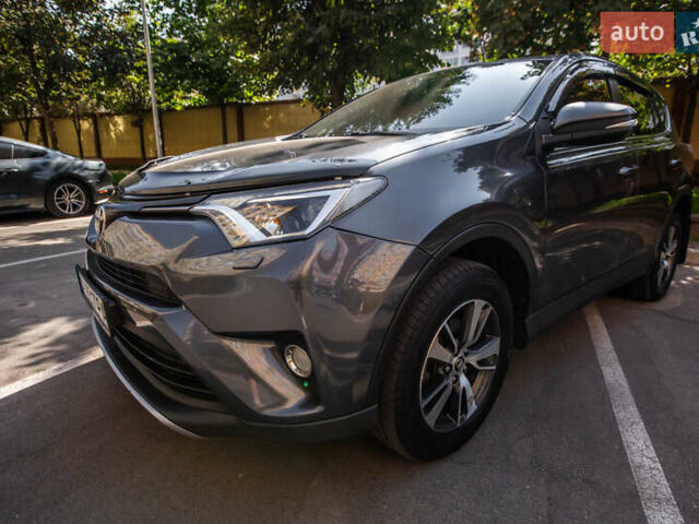 Тойота РАВ 4 2017 в Киеве на Automoto.ua Серый Тойота РАВ 4, объемом двигателя 2.23 л и пробегом 180 тыс. км за 23000 $, фото 20 на Automoto.ua