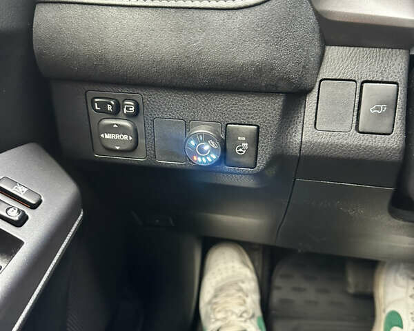 Серый Тойота РАВ 4, объемом двигателя 2.49 л и пробегом 109 тыс. км за 25500 $, фото 20 на Automoto.ua