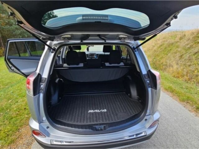 Серый Тойота РАВ 4, объемом двигателя 2.5 л и пробегом 70 тыс. км за 14700 $, фото 14 на Automoto.ua