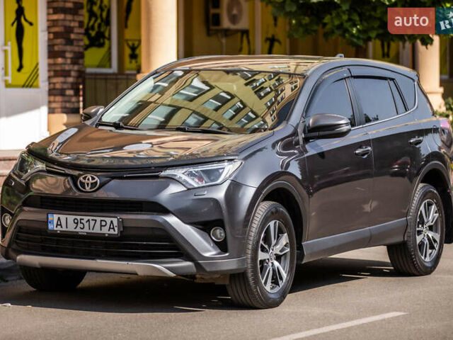 Тойота РАВ 4 2017 в Киеве на Automoto.ua Серый Тойота РАВ 4, объемом двигателя 2.23 л и пробегом 180 тыс. км за 23000 $, фото 23 на Automoto.ua