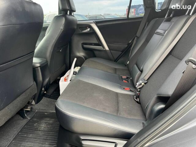 Тойота РАВ 4 2017 в Львове на Automoto.ua Серый Тойота РАВ 4, объемом двигателя 2.5 л и пробегом 143 тыс. км за 23990 $, фото 41 на Automoto.ua