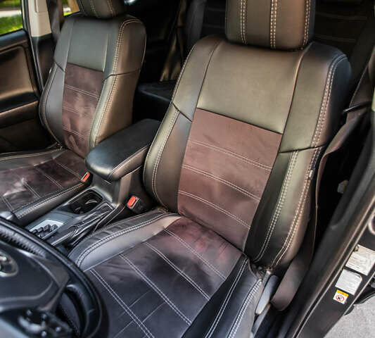 Тойота РАВ 4 2017 в Киеве на Automoto.ua Серый Тойота РАВ 4, объемом двигателя 2.23 л и пробегом 180 тыс. км за 23000 $, фото 21 на Automoto.ua