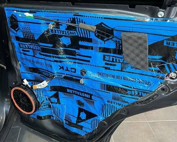 Сірий Тойота РАВ 4, об'ємом двигуна 2.49 л та пробігом 115 тис. км за 25500 $, фото 1 на Automoto.ua