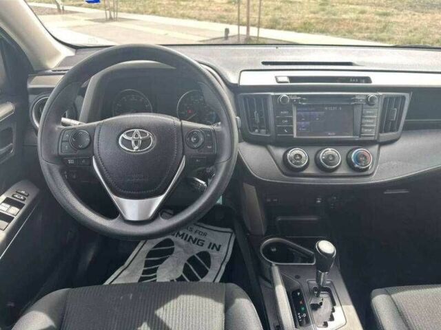 Тойота РАВ 4 2017 в Львове на Automoto.ua Серый Тойота РАВ 4, объемом двигателя 2.5 л и пробегом 87 тыс. км за 4900 $, фото 8 на Automoto.ua