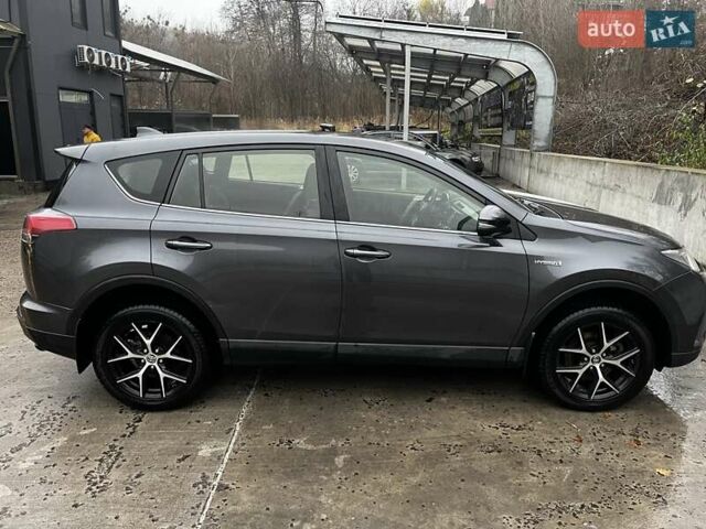 Серый Тойота РАВ 4, объемом двигателя 2.49 л и пробегом 77 тыс. км за 26000 $, фото 3 на Automoto.ua