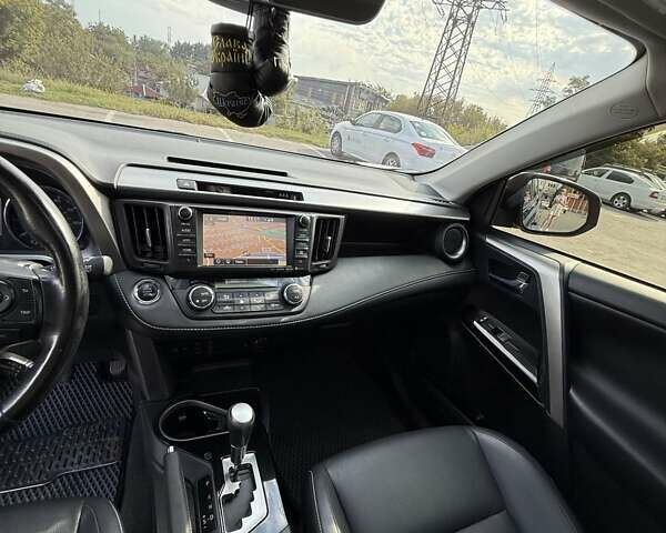 Тойота РАВ 4 2017 в Харькове на Automoto.ua Серый Тойота РАВ 4, объемом двигателя 2.49 л и пробегом 118 тыс. км за 22000 $, фото 21 на Automoto.ua