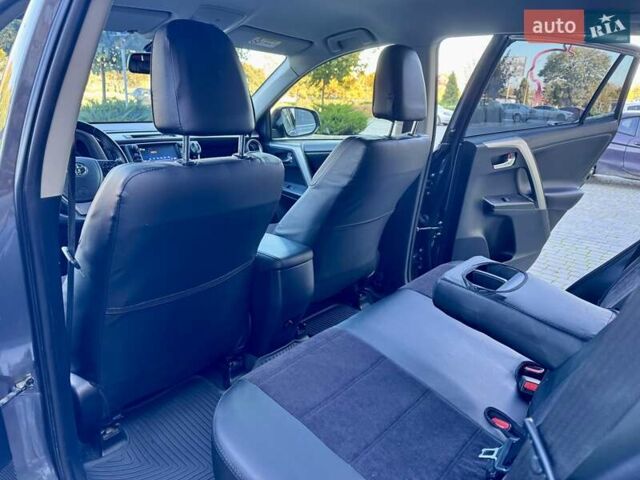 Тойота РАВ 4 2017 в Одессе на Automoto.ua Серый Тойота РАВ 4, объемом двигателя 2.49 л и пробегом 176 тыс. км за 21800 $, фото 23 на Automoto.ua