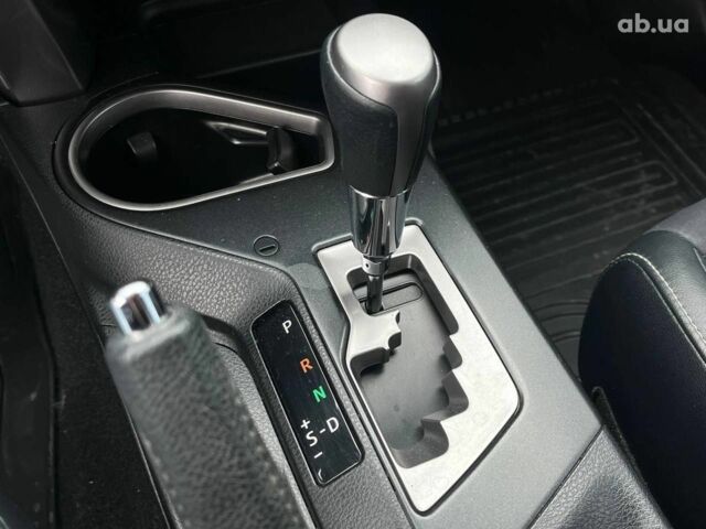 Тойота РАВ 4 2017 в Львове на Automoto.ua Серый Тойота РАВ 4, объемом двигателя 2.5 л и пробегом 143 тыс. км за 23990 $, фото 27 на Automoto.ua