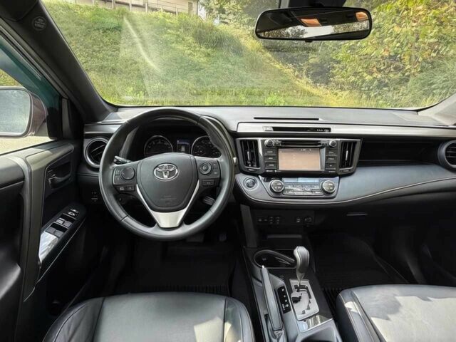 Тойота РАВ 4 2017 у Кривому Розі на Automoto.ua Сірий Тойота РАВ 4, об'ємом двигуна 2.5 л та пробігом 67 тис. км за 4500 $, фото 10 на Automoto.ua