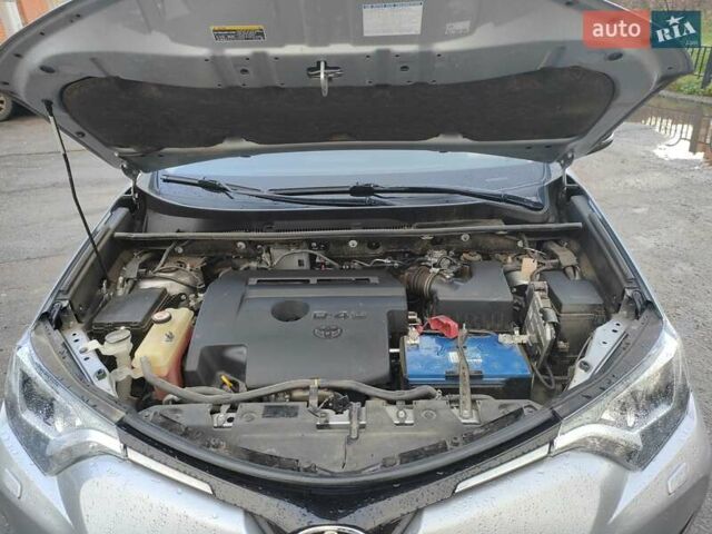 Сірий Тойота РАВ 4, об'ємом двигуна 2.23 л та пробігом 156 тис. км за 19650 $, фото 19 на Automoto.ua