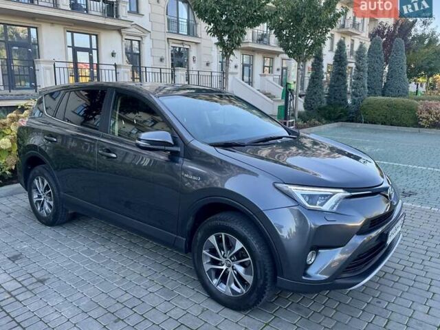 Тойота РАВ 4 2017 в Одессе на Automoto.ua Серый Тойота РАВ 4, объемом двигателя 2.49 л и пробегом 176 тыс. км за 21800 $, фото 5 на Automoto.ua