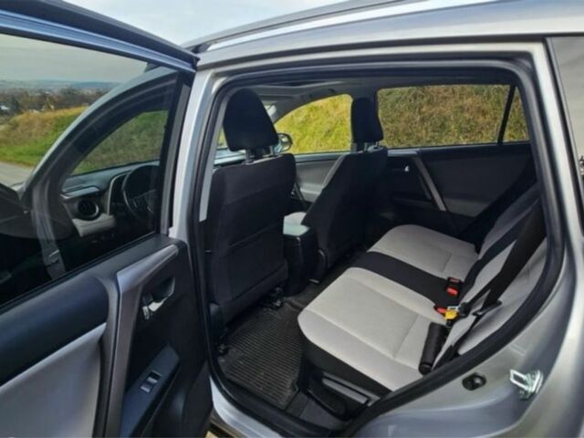 Серый Тойота РАВ 4, объемом двигателя 2.5 л и пробегом 70 тыс. км за 14700 $, фото 13 на Automoto.ua