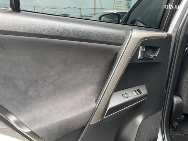 Тойота РАВ 4 2017 в Львове на Automoto.ua Серый Тойота РАВ 4, объемом двигателя 2.5 л и пробегом 143 тыс. км за 23990 $, фото 22 на Automoto.ua