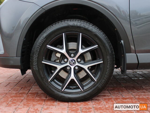 Сірий Тойота РАВ 4, об'ємом двигуна 2.5 л та пробігом 142 тис. км за 23300 $, фото 3 на Automoto.ua