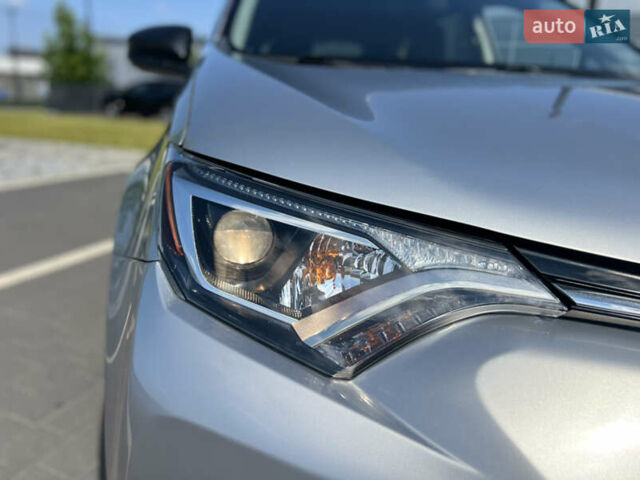 Сірий Тойота РАВ 4, об'ємом двигуна 2.49 л та пробігом 149 тис. км за 16300 $, фото 39 на Automoto.ua