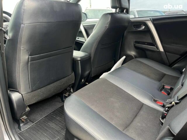 Тойота РАВ 4 2017 в Львове на Automoto.ua Серый Тойота РАВ 4, объемом двигателя 2.5 л и пробегом 143 тыс. км за 23990 $, фото 39 на Automoto.ua