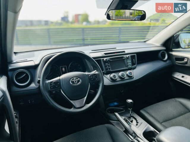 Сірий Тойота РАВ 4, об'ємом двигуна 2.49 л та пробігом 149 тис. км за 16300 $, фото 16 на Automoto.ua