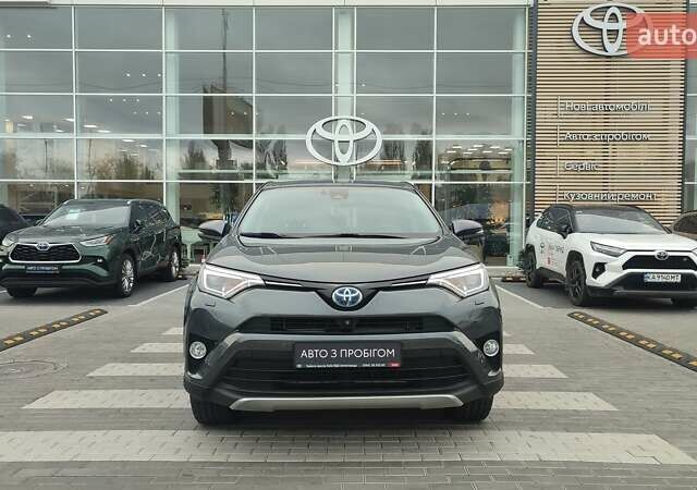 Серый Тойота РАВ 4, объемом двигателя 2.49 л и пробегом 155 тыс. км за 22748 $, фото 4 на Automoto.ua
