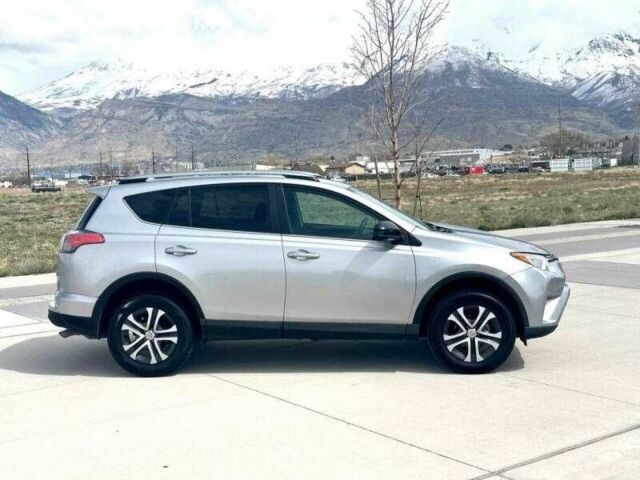 Тойота РАВ 4 2017 в Львове на Automoto.ua Серый Тойота РАВ 4, объемом двигателя 2.5 л и пробегом 87 тыс. км за 4900 $, фото 1 на Automoto.ua