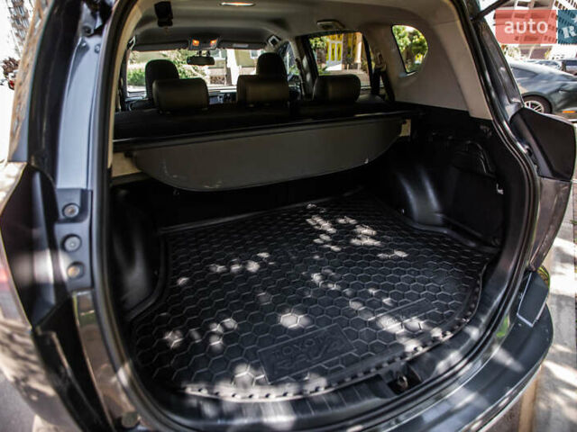 Сірий Тойота РАВ 4, об'ємом двигуна 2.23 л та пробігом 180 тис. км за 22490 $, фото 12 на Automoto.ua