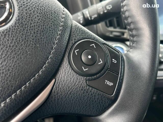 Тойота РАВ 4 2017 в Львове на Automoto.ua Серый Тойота РАВ 4, объемом двигателя 2.5 л и пробегом 143 тыс. км за 23990 $, фото 23 на Automoto.ua