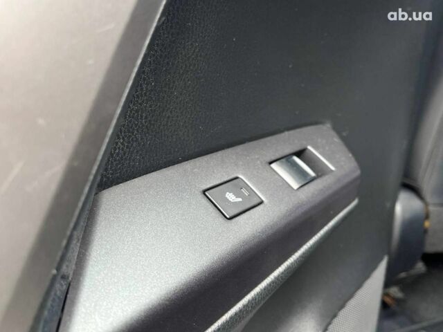 Тойота РАВ 4 2017 в Львове на Automoto.ua Серый Тойота РАВ 4, объемом двигателя 2.5 л и пробегом 143 тыс. км за 23990 $, фото 25 на Automoto.ua