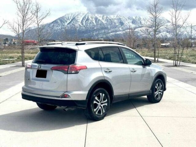 Тойота РАВ 4 2017 в Львове на Automoto.ua Серый Тойота РАВ 4, объемом двигателя 2.5 л и пробегом 87 тыс. км за 4900 $, фото 2 на Automoto.ua