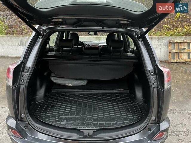 Серый Тойота РАВ 4, объемом двигателя 2.49 л и пробегом 77 тыс. км за 26000 $, фото 6 на Automoto.ua