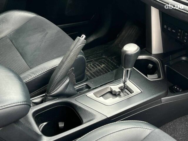 Тойота РАВ 4 2017 в Львове на Automoto.ua Серый Тойота РАВ 4, объемом двигателя 2.5 л и пробегом 143 тыс. км за 23990 $, фото 15 на Automoto.ua