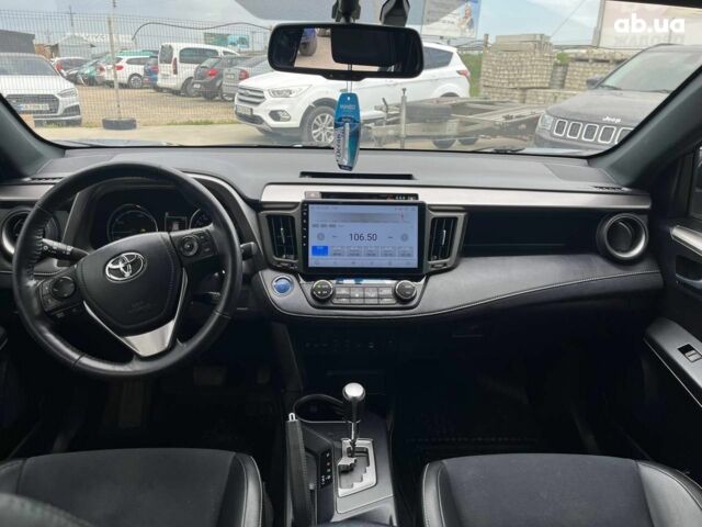 Тойота РАВ 4 2017 в Львове на Automoto.ua Серый Тойота РАВ 4, объемом двигателя 2.5 л и пробегом 143 тыс. км за 23990 $, фото 9 на Automoto.ua