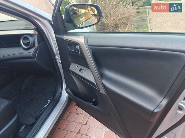 Серый Тойота РАВ 4, объемом двигателя 2.5 л и пробегом 116 тыс. км за 22000 $, фото 14 на Automoto.ua