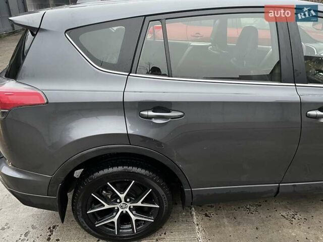 Серый Тойота РАВ 4, объемом двигателя 2.49 л и пробегом 77 тыс. км за 26000 $, фото 12 на Automoto.ua