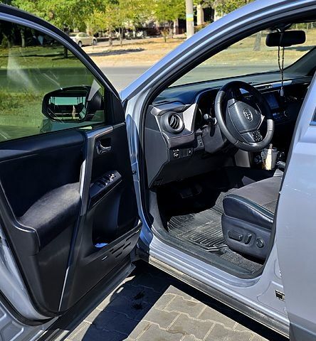 Серый Тойота РАВ 4, объемом двигателя 2.5 л и пробегом 119 тыс. км за 25500 $, фото 4 на Automoto.ua