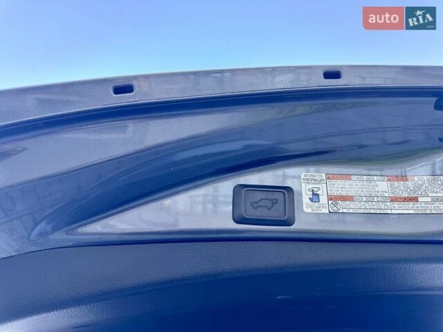 Тойота РАВ 4 2017 в Одессе на Automoto.ua Серый Тойота РАВ 4, объемом двигателя 2.49 л и пробегом 176 тыс. км за 21800 $, фото 30 на Automoto.ua