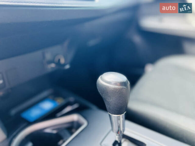 Сірий Тойота РАВ 4, об'ємом двигуна 2.49 л та пробігом 149 тис. км за 16300 $, фото 20 на Automoto.ua