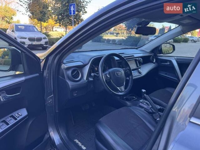 Тойота РАВ 4 2017 в Одессе на Automoto.ua Серый Тойота РАВ 4, объемом двигателя 2.49 л и пробегом 176 тыс. км за 21800 $, фото 20 на Automoto.ua