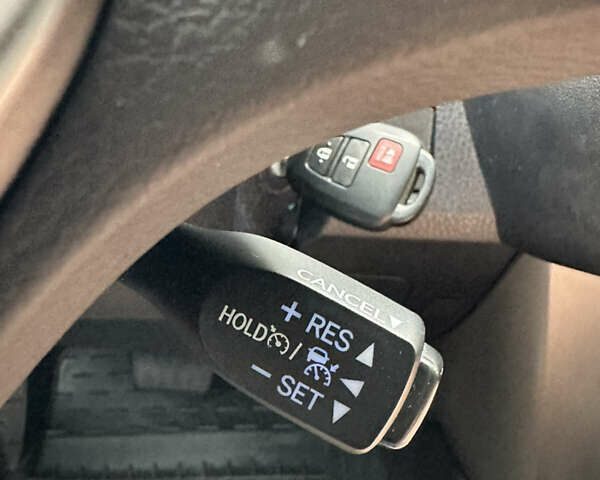 Серый Тойота РАВ 4, объемом двигателя 2.49 л и пробегом 90 тыс. км за 16500 $, фото 47 на Automoto.ua