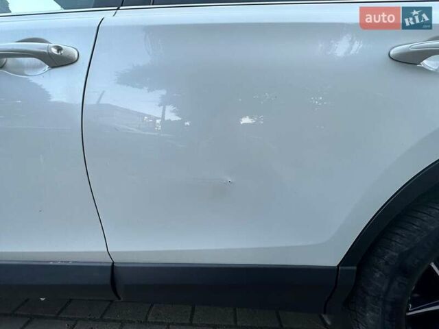 Тойота РАВ 4 2017 в Киеве на Automoto.ua Серый Тойота РАВ 4, объемом двигателя 2.23 л и пробегом 180 тыс. км за 22500 $, фото 15 на Automoto.ua