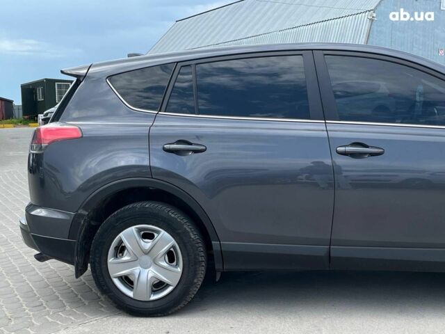 Тойота РАВ 4 2017 в Львове на Automoto.ua Серый Тойота РАВ 4, объемом двигателя 2.5 л и пробегом 143 тыс. км за 23990 $, фото 36 на Automoto.ua