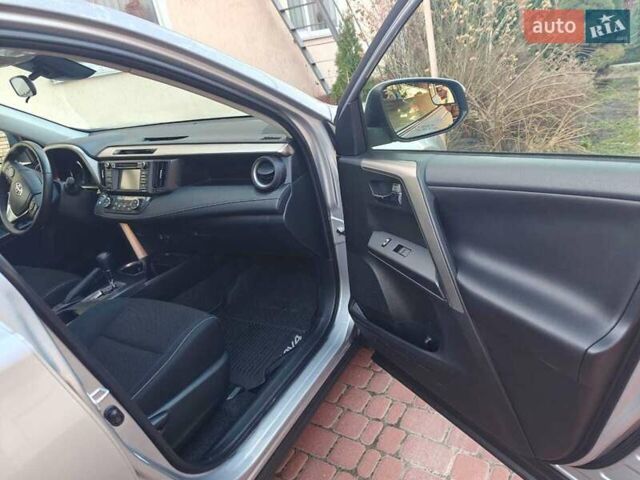 Серый Тойота РАВ 4, объемом двигателя 2.5 л и пробегом 116 тыс. км за 22000 $, фото 15 на Automoto.ua