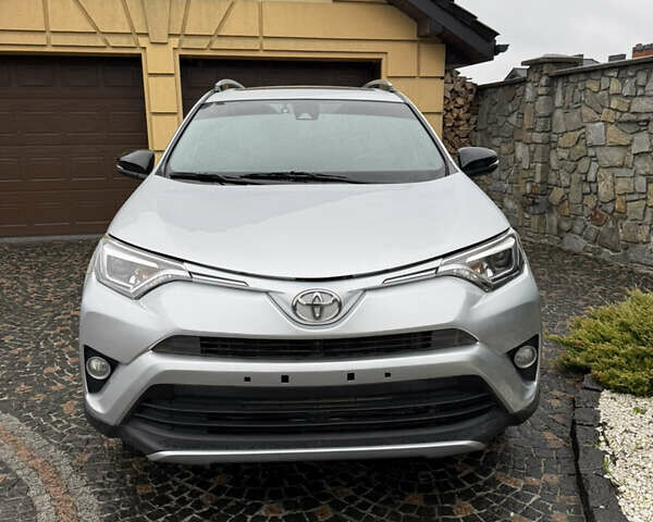 Серый Тойота РАВ 4, объемом двигателя 2.49 л и пробегом 14 тыс. км за 22000 $, фото 4 на Automoto.ua