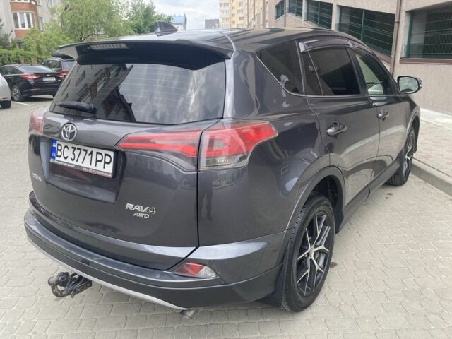 Сірий Тойота РАВ 4, об'ємом двигуна 2.2 л та пробігом 180 тис. км за 22200 $, фото 3 на Automoto.ua