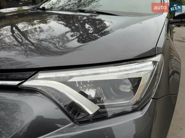 Серый Тойота РАВ 4, объемом двигателя 2.49 л и пробегом 96 тыс. км за 20700 $, фото 21 на Automoto.ua