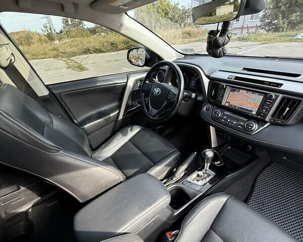 Тойота РАВ 4 2017 в Харькове на Automoto.ua Серый Тойота РАВ 4, объемом двигателя 2.49 л и пробегом 118 тыс. км за 22000 $, фото 4 на Automoto.ua