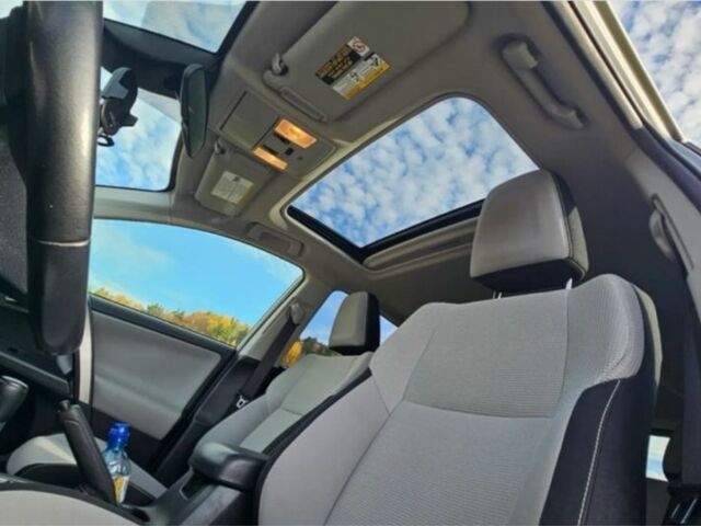 Серый Тойота РАВ 4, объемом двигателя 2.5 л и пробегом 70 тыс. км за 14700 $, фото 11 на Automoto.ua